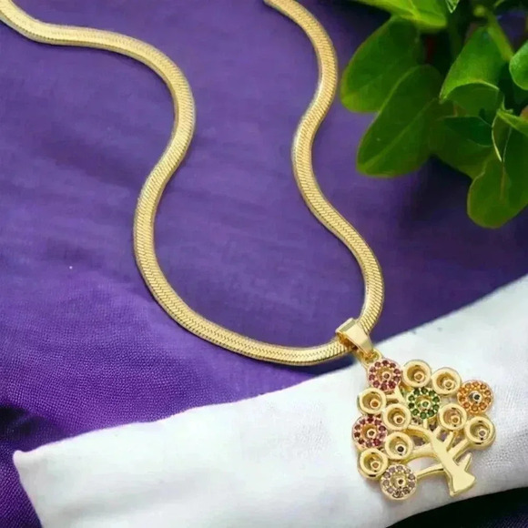 🆕️18K Gold Plated 316 L Stainless Steel Dainty Necklace Tree of Life 🌳 Pendant - Picture 9 of 10